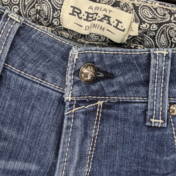 Ariat Women's REAL Denim Jeans 32L - Picture 4 of 10